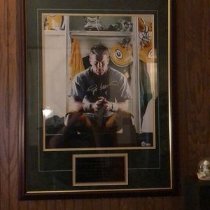 Autographed picture of Brett Farve with COA